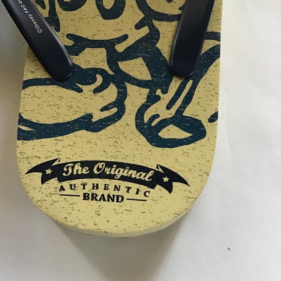 Mickey Mouse men's flip flops size 8-9 - Picture 3 of 6